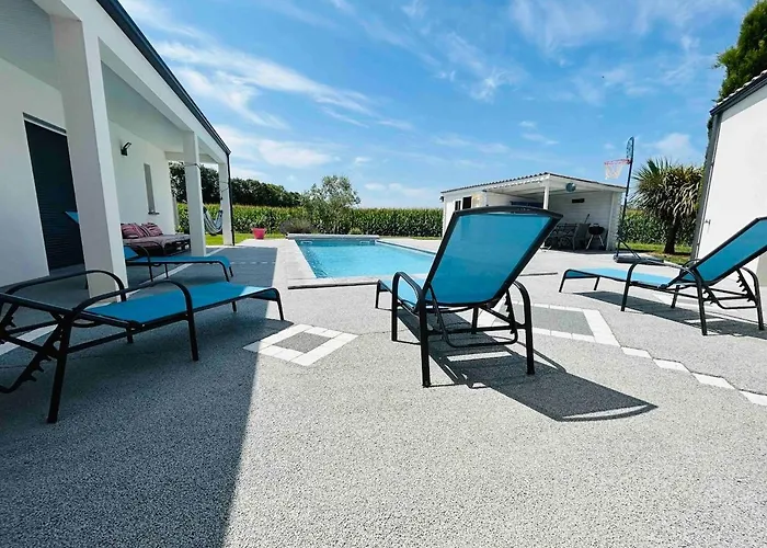 Вилла Nathan, Fun And Calm Rochefort *