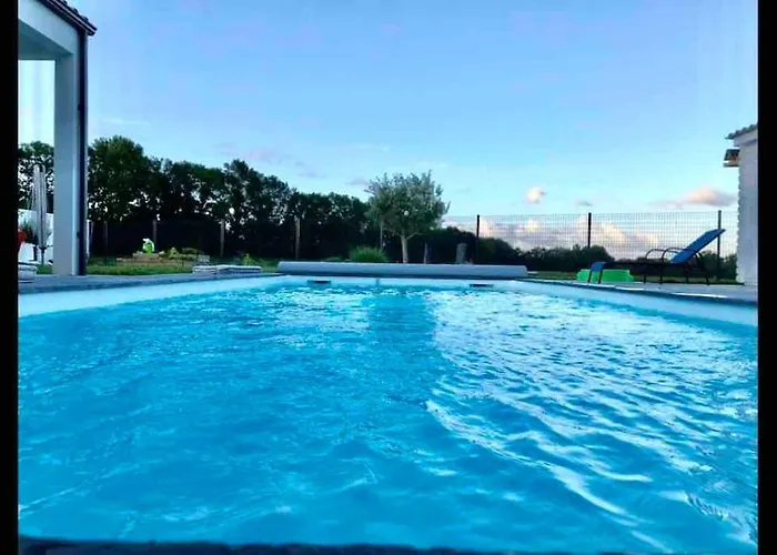 Nathan, Fun And Calm Rochefort *