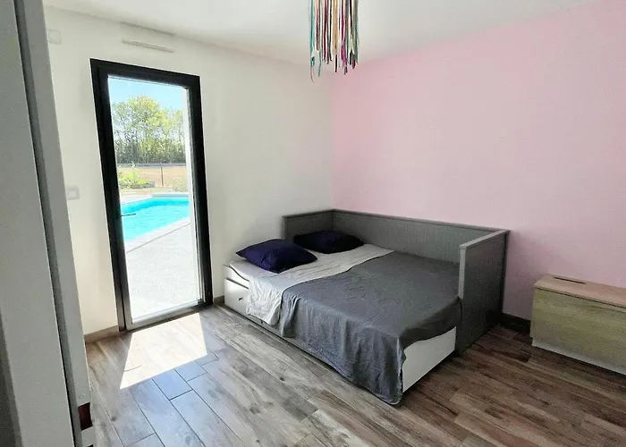 Вилла Nathan, Fun And Calm Rochefort